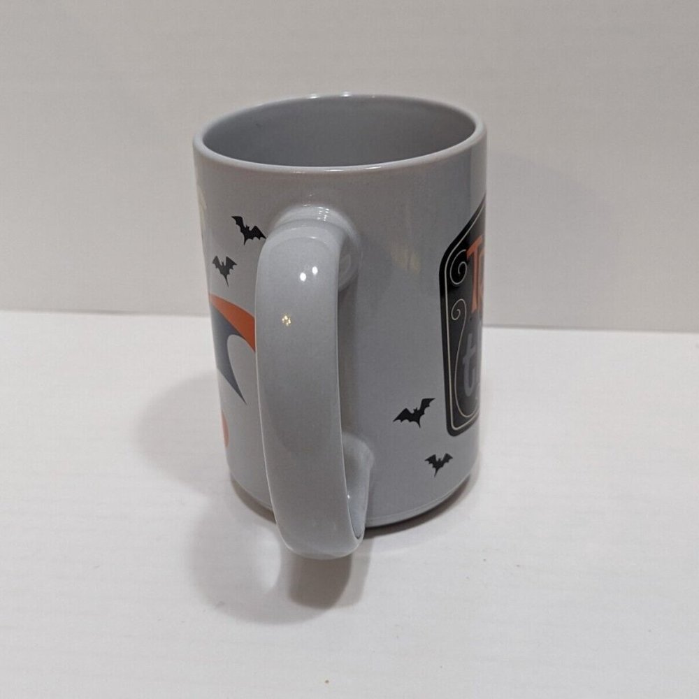 Mickey Mouse Vampire Halloween Trick or Treat mug - Picture 3 of 3